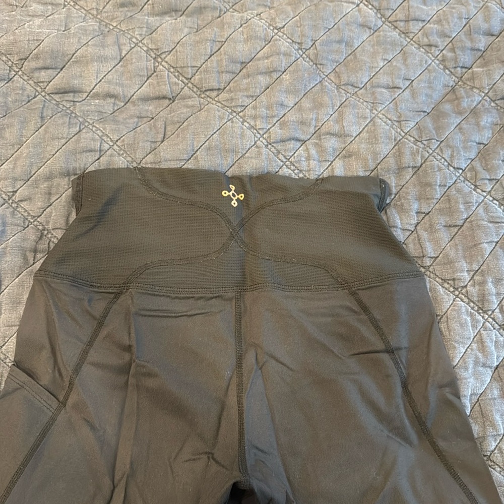 New Tommie copper 3/4 leggings with one cargo pocket